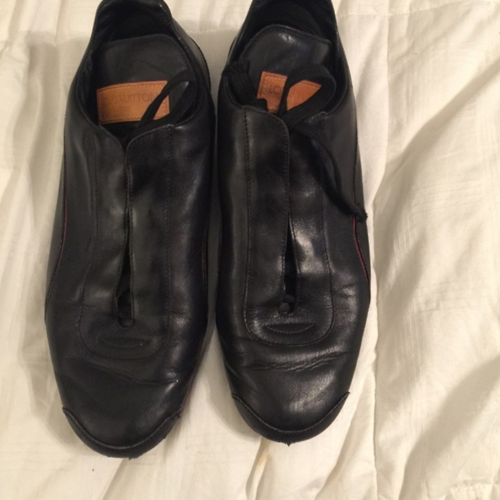 Louis Vuitton Black Leather Men's Sneakers UK 6 US 7 on the chart